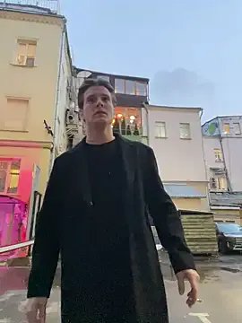 ETHAN_MOORE on StripChat