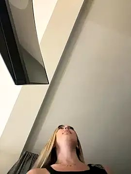 Eva_Ryen on StripChat