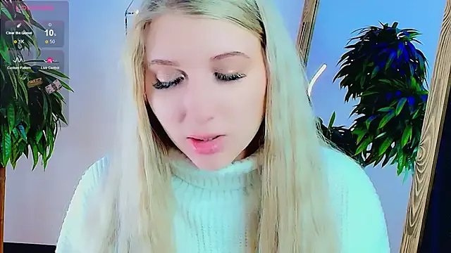 Evacadooo on StripChat