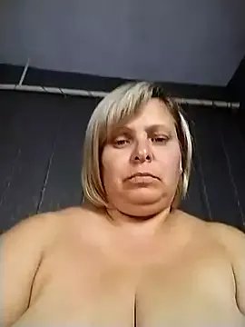 EvaCristal on StripChat