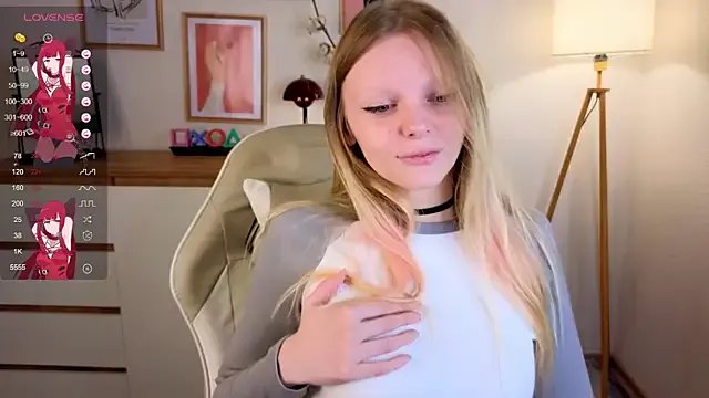 evangel1ne on StripChat