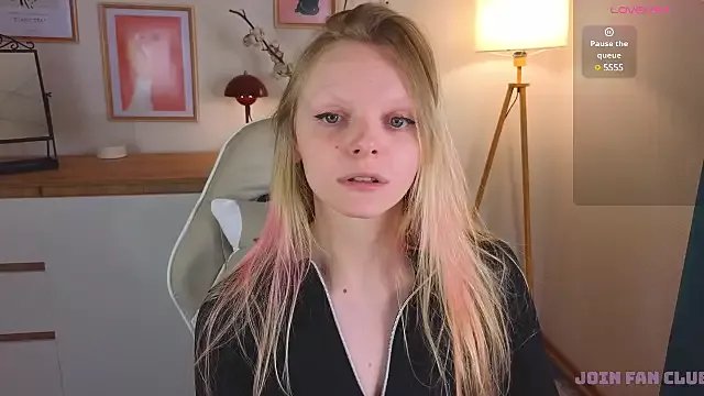 evangel1ne on StripChat