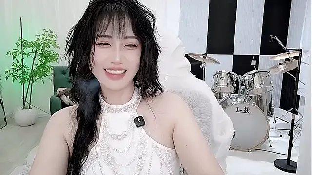 Evangelin-e on StripChat