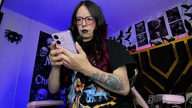 Evangelinejoness_ on StripChat