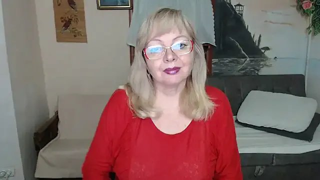 EvelynLoveShy on StripChat