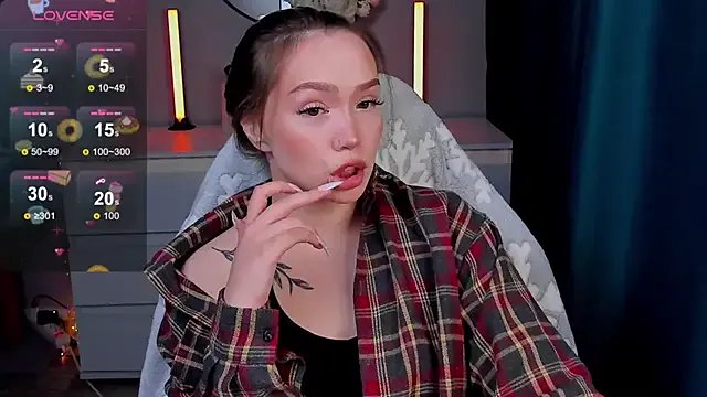 Evia_r0se on StripChat