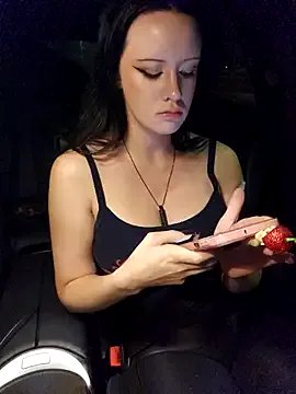 EVILYN on StripChat