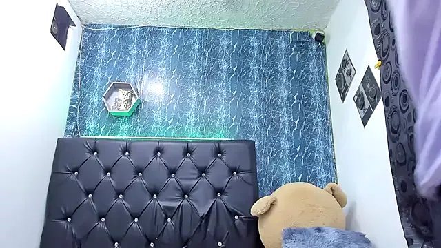 exotic_hot_couple on StripChat