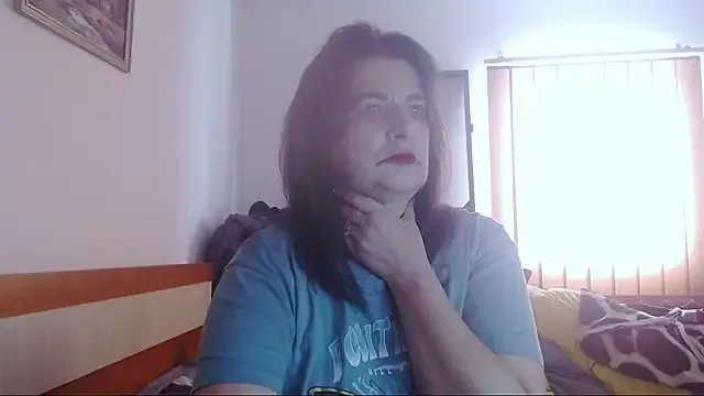 ExtasyMature on StripChat