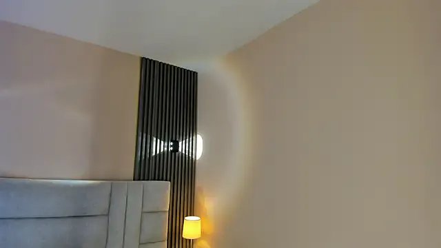 EYMI_TOMSOM on StripChat