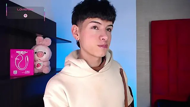 Ezra_Storm on StripChat