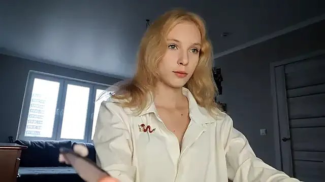 Fafa_Fluff on StripChat