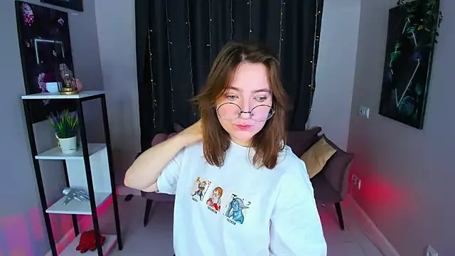 Freechat fairy_tara on StripChat