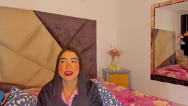 Freechat FaloonRoussel on StripChat