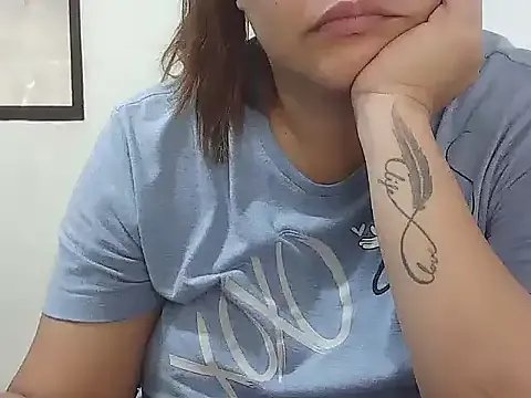 Fearless_tara20 on StripChat