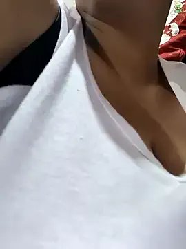 federica_bigboobs on StripChat