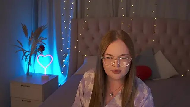 FeliciaLorne on StripChat