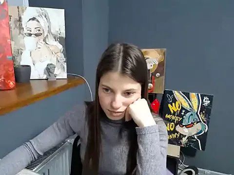 felicity_gold on StripChat