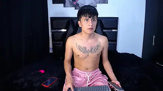 Fernandoo_Oficial on StripChat