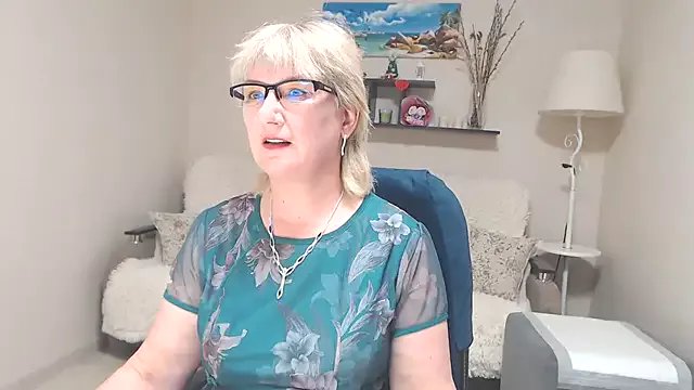 FleurMays on StripChat