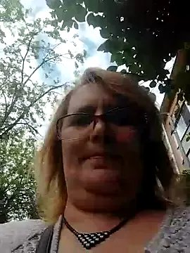 Forest-Lady on StripChat