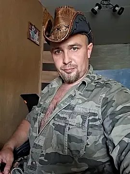 Foxyshaved on StripChat