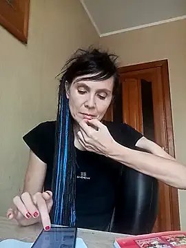Francenia_lolis on StripChat