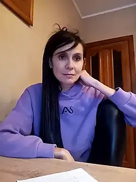 Francenia_lolis on StripChat