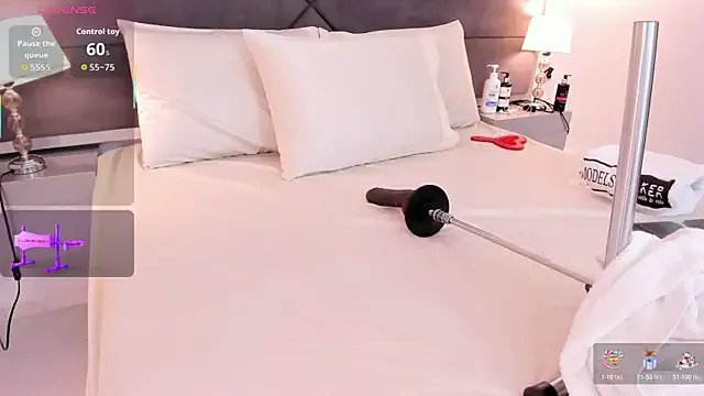 franceska_milf on StripChat