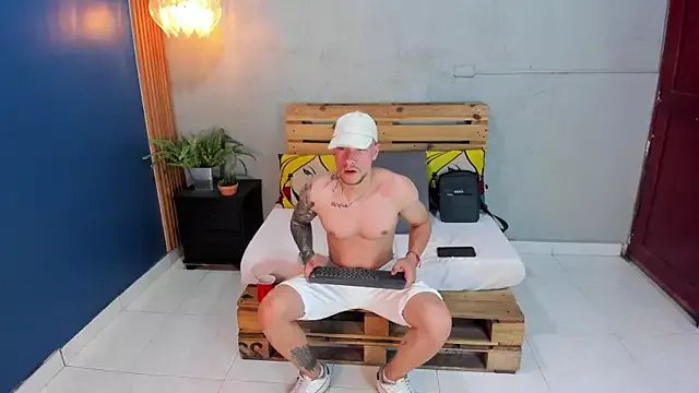 french_sexx on StripChat