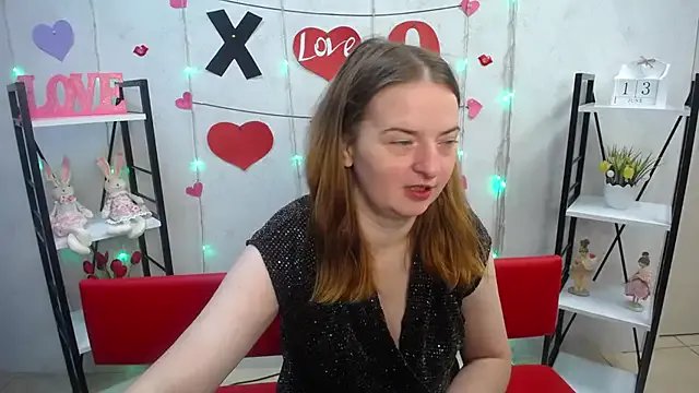 FreyaDak on StripChat