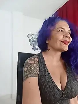 freyadevil333 on StripChat