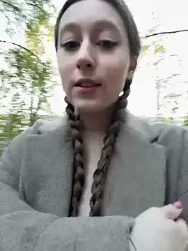 Freechat FroggyAnna on StripChat