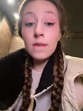 Freechat FroggyAnna on StripChat