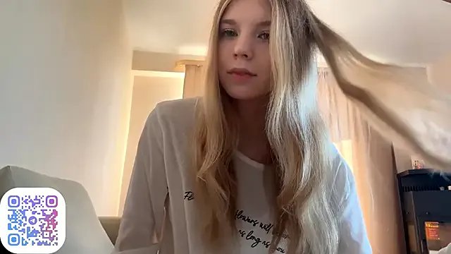 FruityXo on StripChat