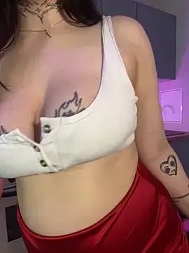 Freechat fuckdoll_18 on StripChat