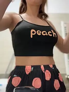 FuckingSunshine37 on StripChat