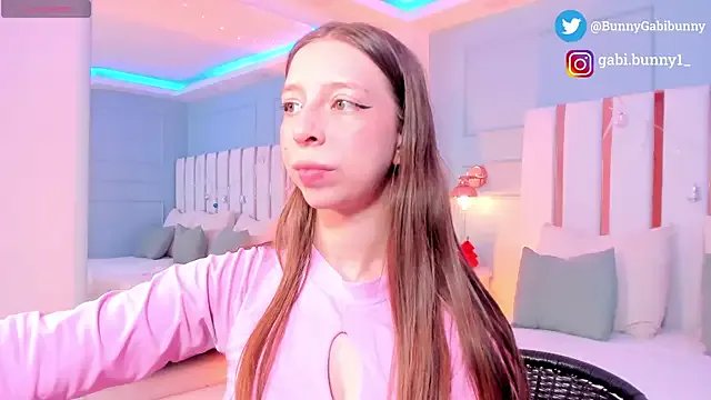 gabi_bunny on StripChat