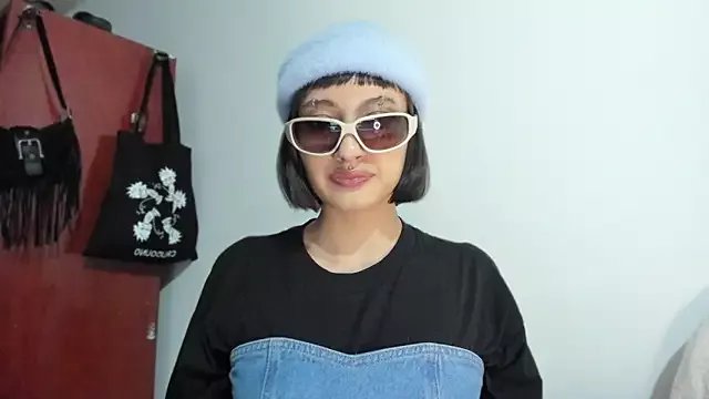 Freechat ggor4w33 on StripChat