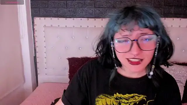 Ghosty_Doll on StripChat