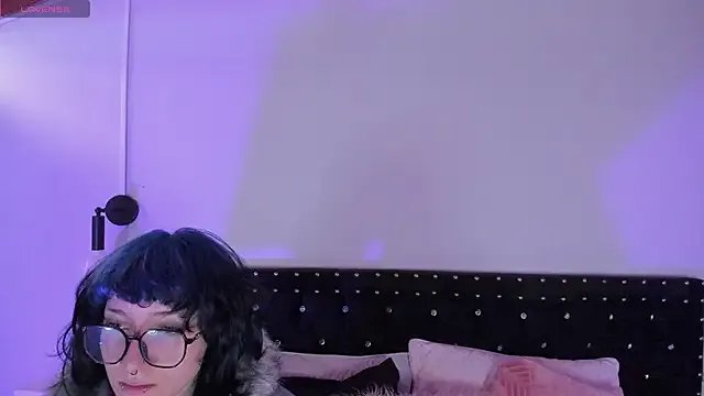 Ghosty_Doll on StripChat