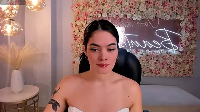 GiaFerrara on StripChat