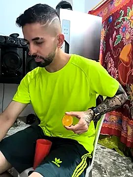 giannis090 on StripChat