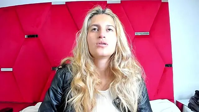 GiaRoussel — dance with oil