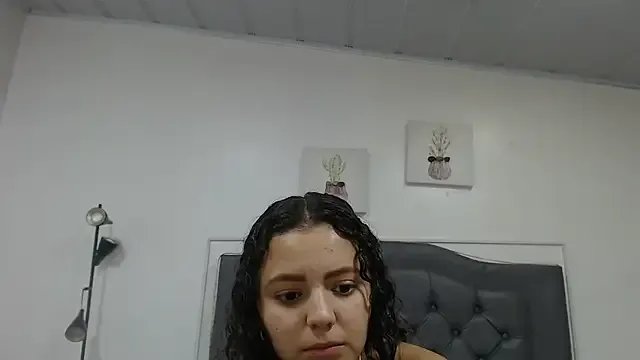 Giia_Monroe on StripChat