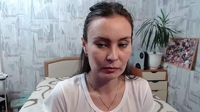 GinaQSoul on StripChat