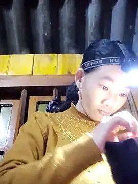 gio-thu on StripChat