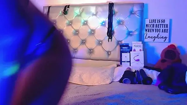 gisell_taylor18 on StripChat