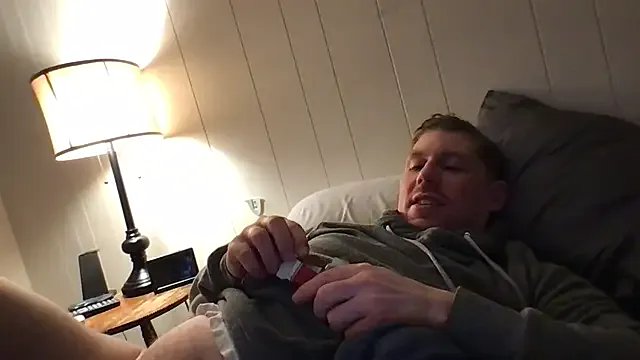 God_Of_ThundeRR on StripChat