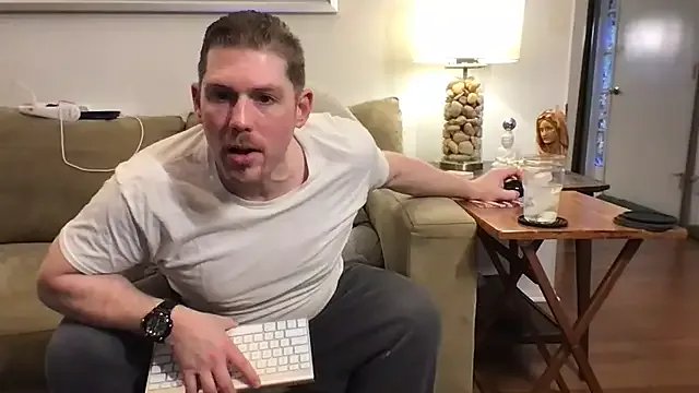 God_Of_ThundeRR on StripChat